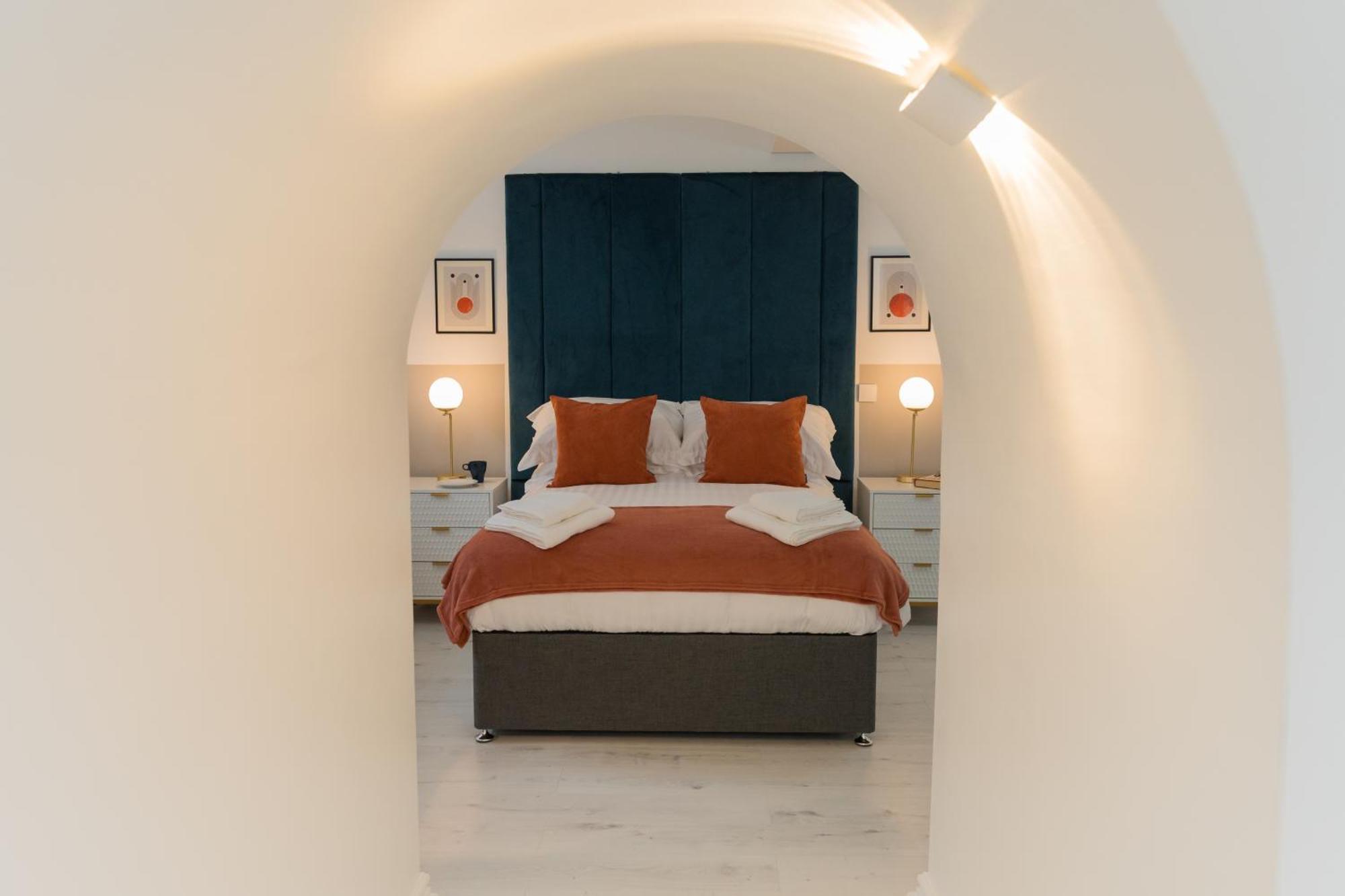 Luxurious 2 Bed Birmingham House Free Parking - Sleeps 6 Apartman Kültér fotó