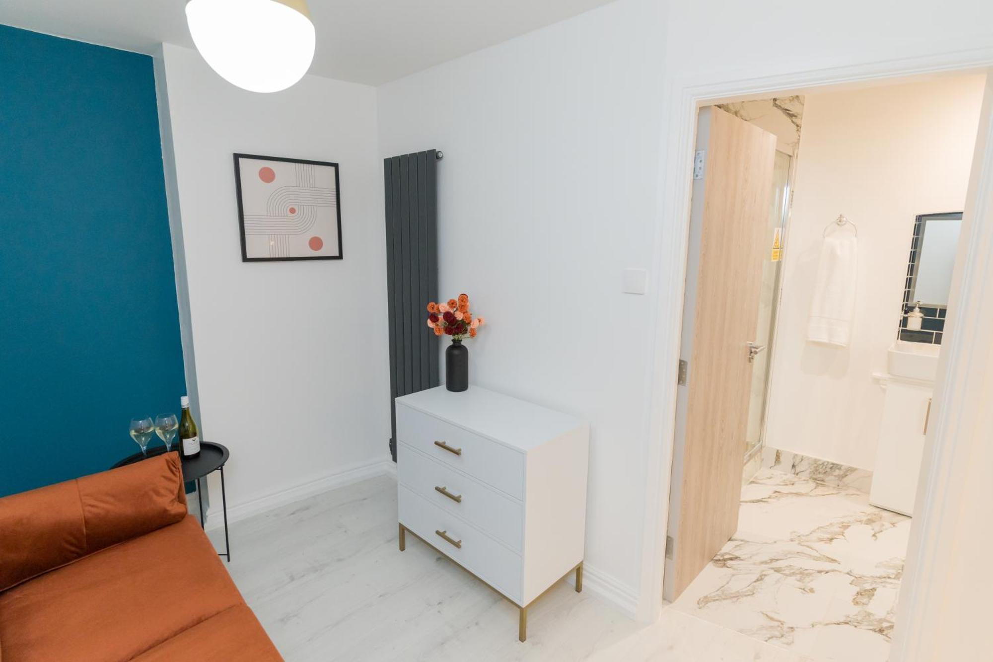 Luxurious 2 Bed Birmingham House Free Parking - Sleeps 6 Apartman Kültér fotó