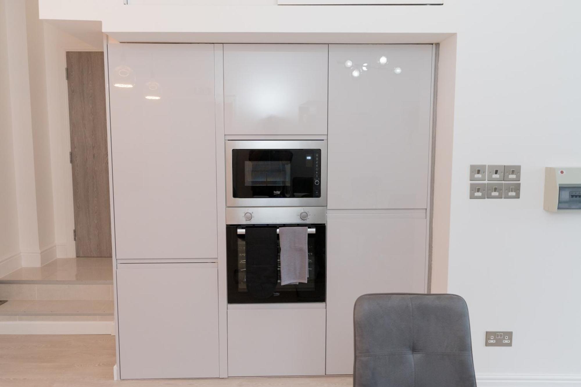 Luxurious 2 Bed Birmingham House Free Parking - Sleeps 6 Apartman Kültér fotó